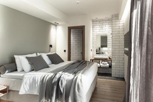 31 Doors Hotel - image 2