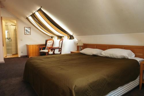 Double Room image 4