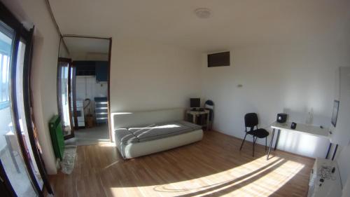  Affordable simple apartment in Zagreb