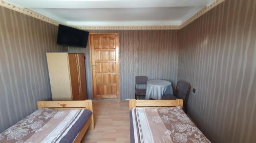 Standard Double Room with Shared Bathroom