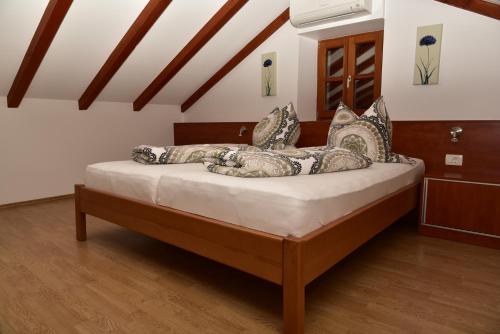 Apartment with Terrace image 9