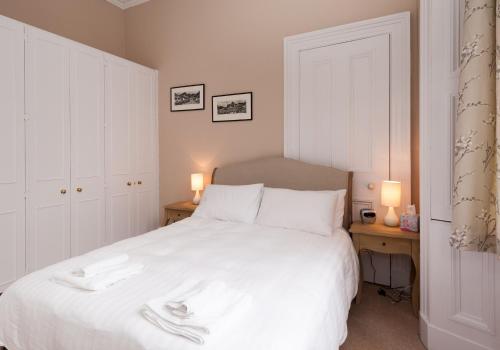 The Coates Gardens Residence - image 3