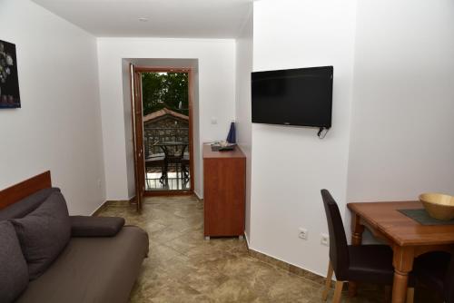 Apartment with Sea View image 6