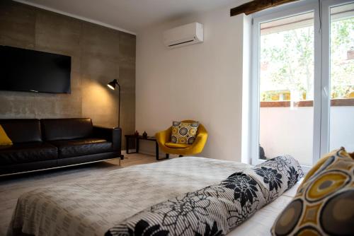  Loft Apartman, Pension in Pécs bei Cserkút