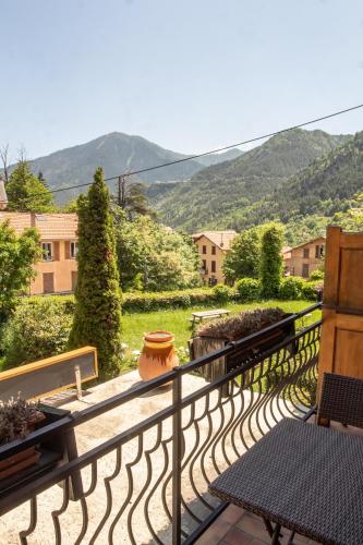 tuin, Hotel Relais Saint Louis in Saint-Martin Vesubie