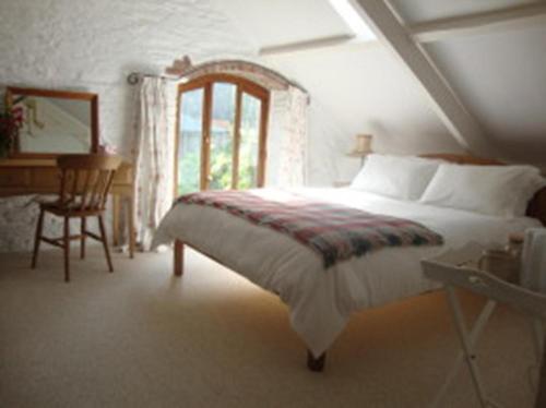 Church Barn - image 12