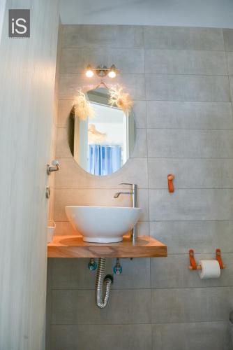 SEA VIEW LUXURY ROOMS - image 4