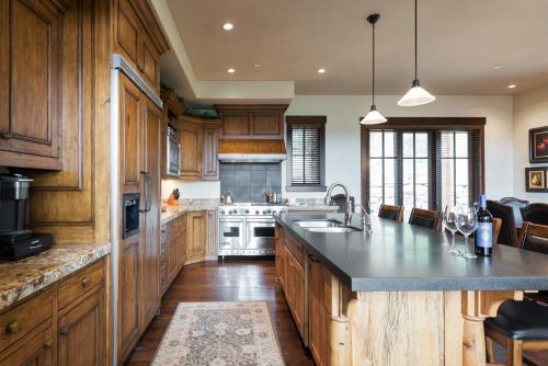 Silver Star #44 - 5 Bed Cottage - image 9