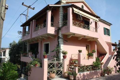  Nitsas house with panoramic view in 49084 Ágios Matthaíos