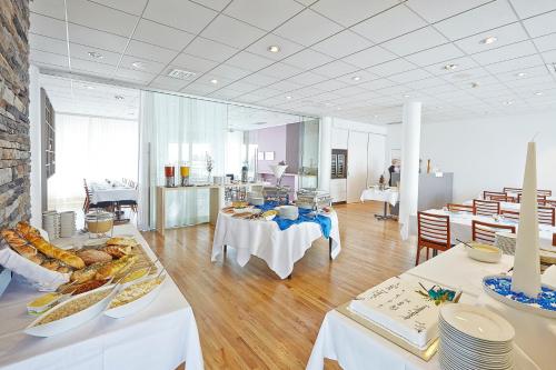 Food and beverages, Hérað - Berjaya Iceland Hotels in Egilsstadir