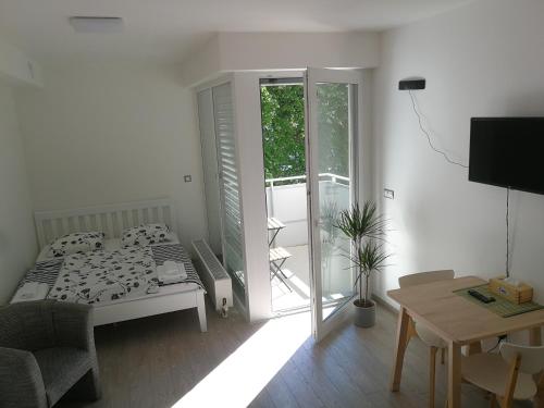 Apartment with Terrace
