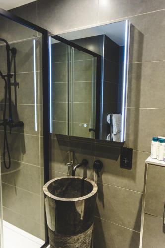 Mono Suites - image 5