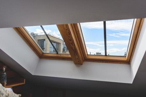 Mono Suites - image 9