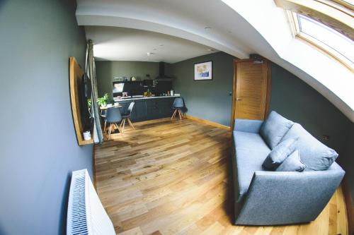 Mono Suites - image 10