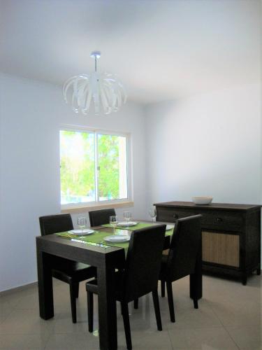  Belinha Guest House in Luz