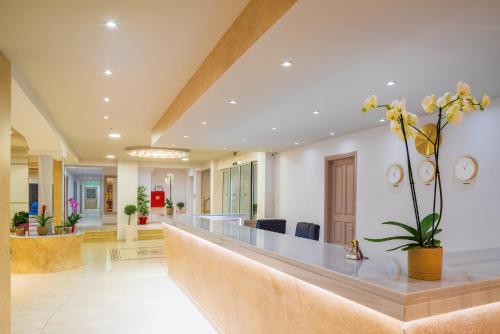 CNic Gemini Hotel - main image