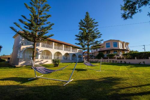 Kondarini's Sea View Studios - Close to the beach, by ZanteWize 2