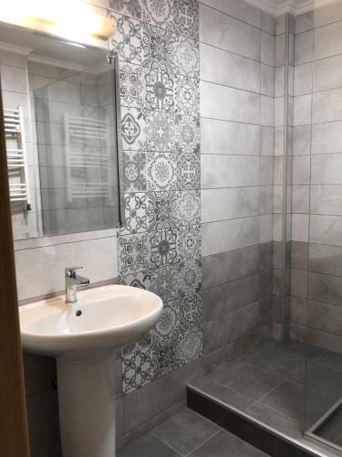 White-House White-House