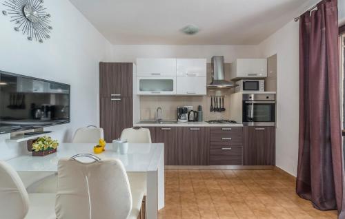  Apartments Rakovac in Poreč