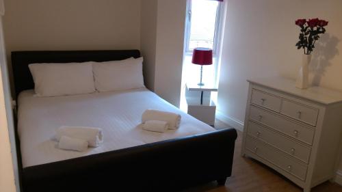 Max'em Convenient Serviced Apartments - Slough, Slough, Berkshire