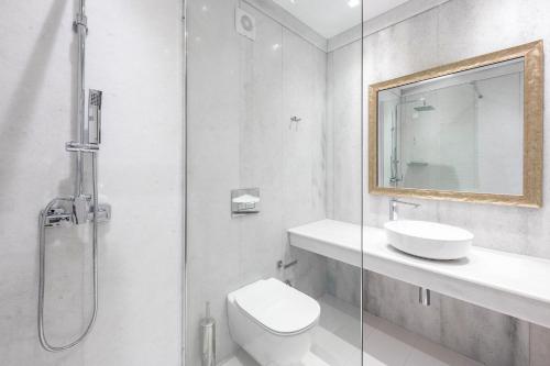 Saint George Hotel - image 2