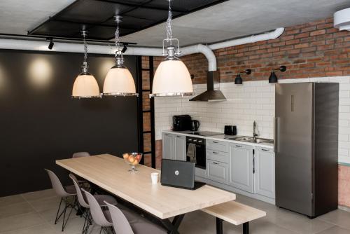 Moment Hostel - main image