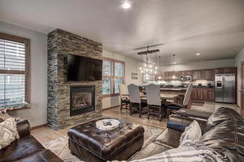 B-1 Bears Den Condo in Frisco, USA