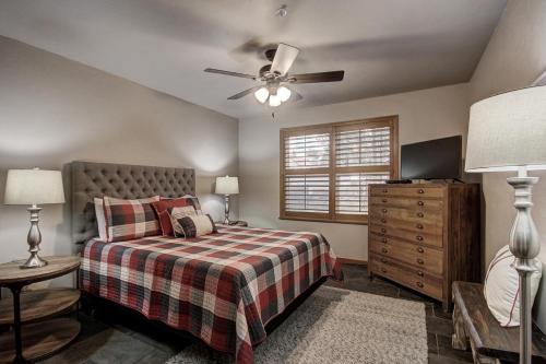 B-1 Bear's Den Condo - image 3