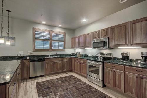 B-1 Bears Den Condo in Frisco, USA