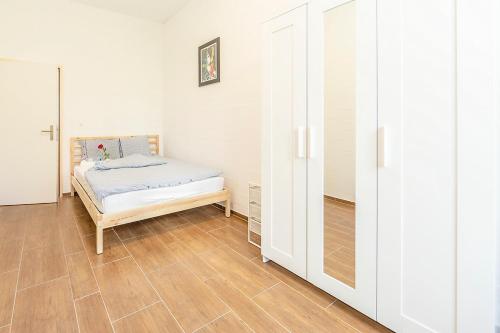  Simple Rooms - Yellow Inn, Pension in St. Gallen bei Trogen