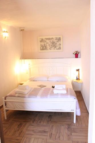  Stoned Sun House Next to the Elafonisi Beach, Ferienwohnung in Aërinós