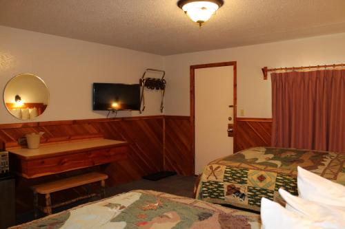 Alpine Motel of Cooke City Ideally located in the prime touristic area of Cooke City, Alpine Motel of Cooke City promises a relaxing and wonderful visit. The hotel offers guests a range of services and amenities designed to pro