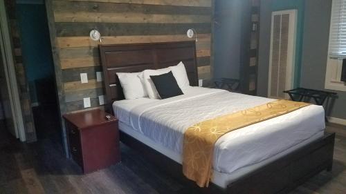2 queen beds