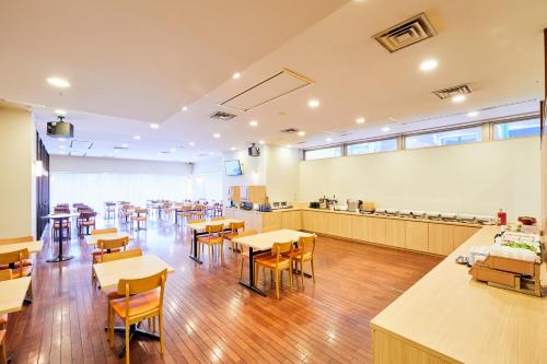 Restauracja, Hotel Wing International Kobe Shinnagata Ekimae in Nagata