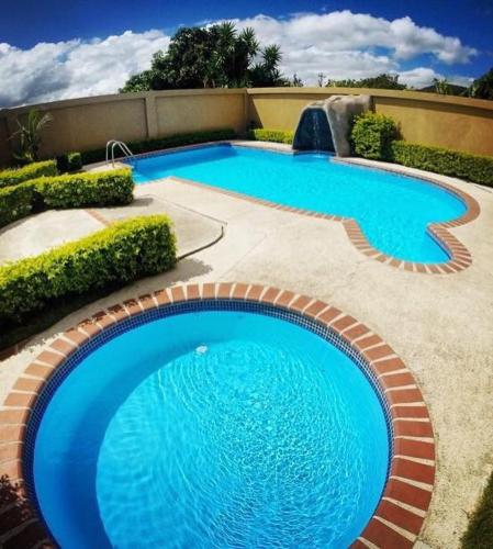 Swimming pool, Hotel Guadalupe in Tilaran
