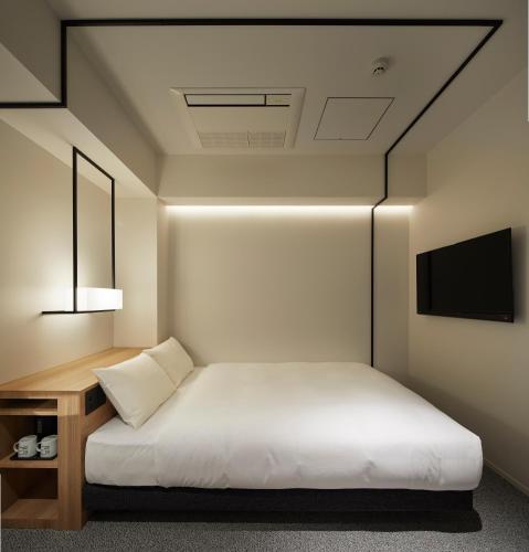 Standard Double Room - Non-Smoking image 3