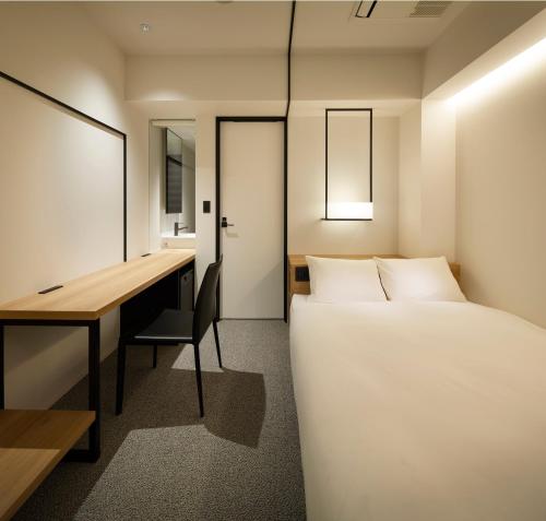 Standard Double Room - Non-Smoking image 4