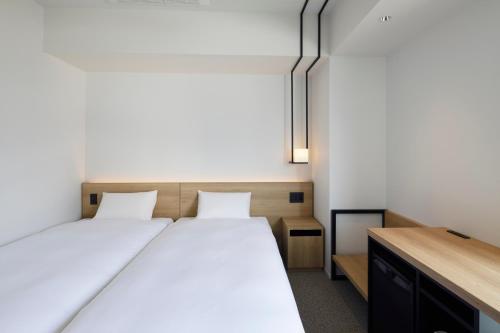 Standard Twin Room - Non-Smoking image 2