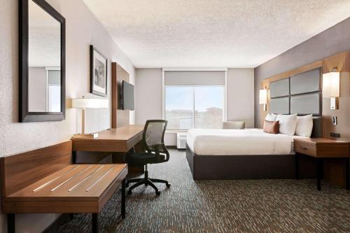 Wingate by Wyndham Cincinnati/Blue Ash in Blue Ash