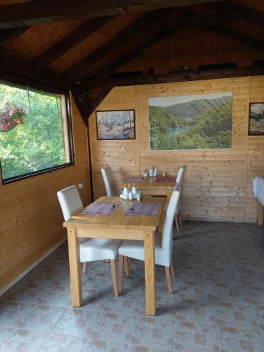  House Rosha in Jezerce