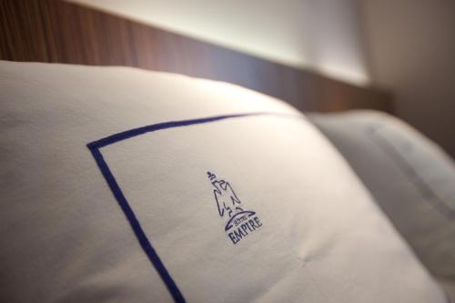 Hotel Empire - image 11