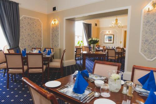 Sunninghill Hotel - image 4