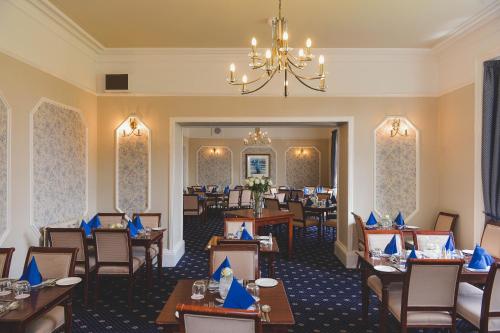 Sunninghill Hotel - image 9