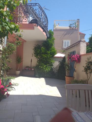 One-Bedroom Apartment with Patio