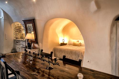 Heliophos Boutique Caves - image 12