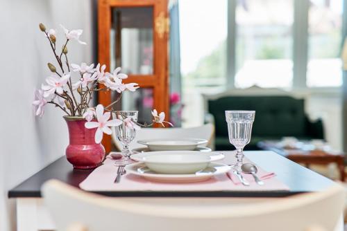 Vintage Apartment in New Estate with PARKING - Krzyki Wrocław by Noclegi Renters, Vratislav (fotografie 7)