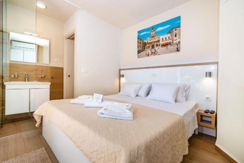 Idassa Palace - main image