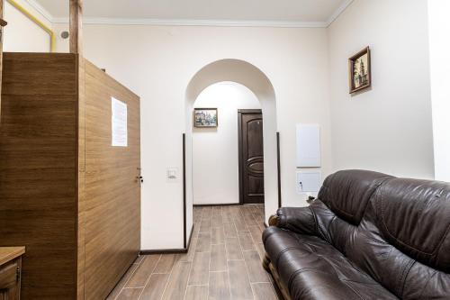 One-Bedroom Apartment image 9