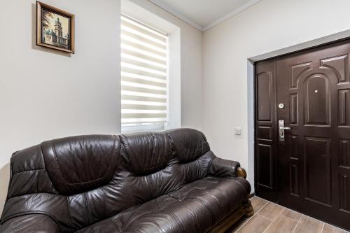One-Bedroom Apartment image 8