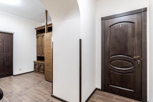 One-Bedroom Apartment image 3